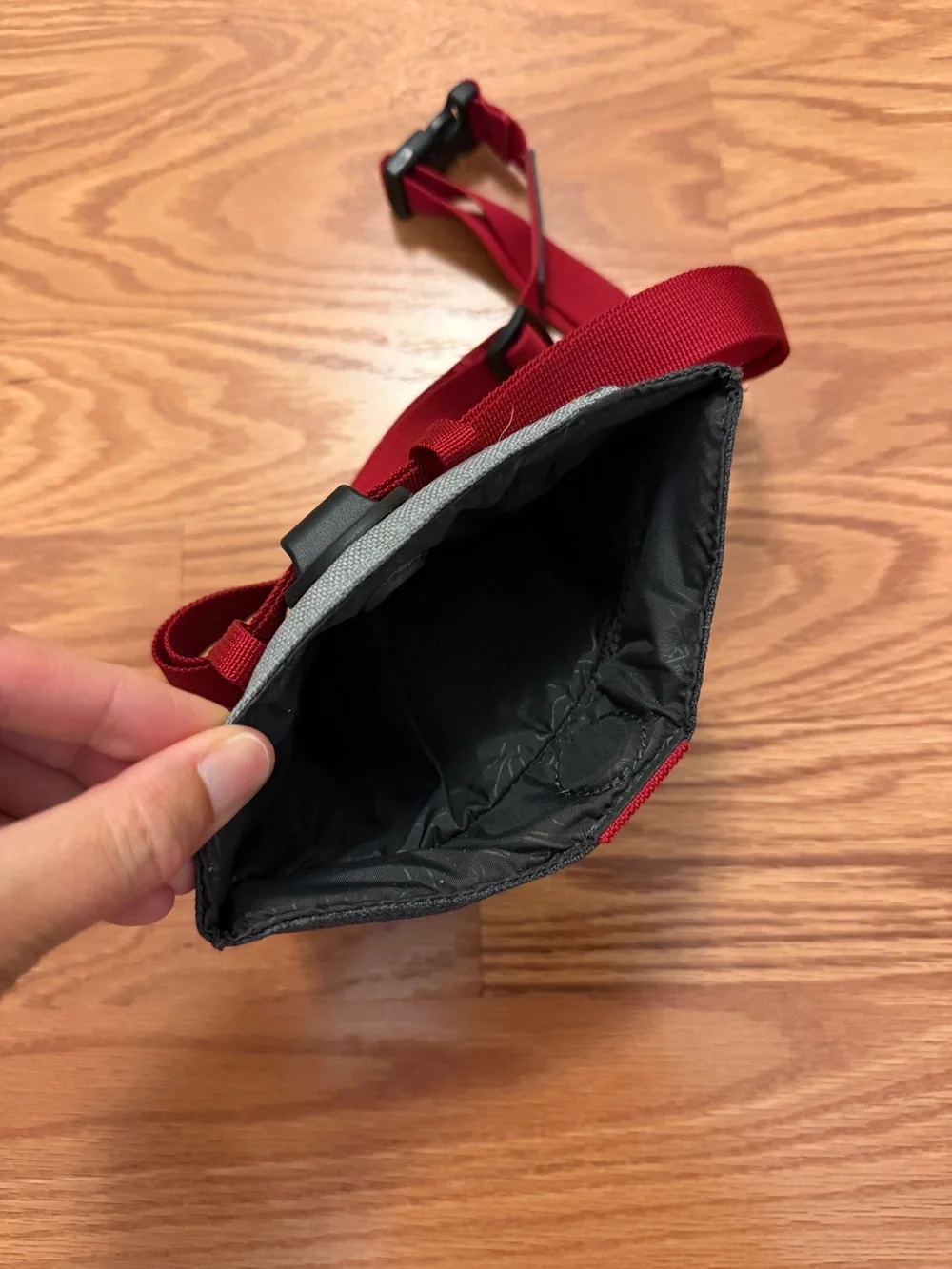 NWOT Ruffwear Gray Treat Bag Waist Pack with Red Strap
